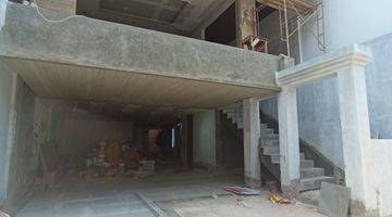 Gambar 5 Rumah mewah eksklusif nempel MRT fatmawati 