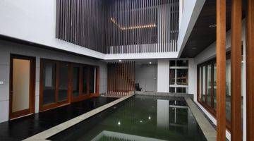 Gambar 1 Rumah di Pondok Indah Jaksel baru ada pool dan lift.5675