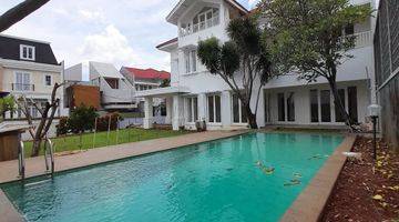 Gambar 2 Classic Modern With Huge Back Yard Garden At Compound