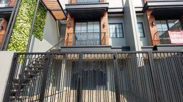 Gambar 1 DIJUAL TOWNHOUSE MODERN MINIMALIS DI CIPETE JAKARTA SELATAN