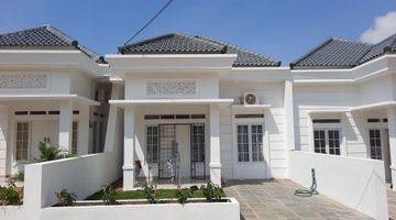 Gambar 1 Rumah modern di Jalan bumi harta Tanjung Seneng