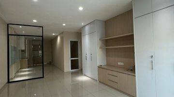 Gambar 5 Disewakan Ruko Golf Island Posisi Jalan Utama 4.4x15 Sudah Furnish Bagus Murah