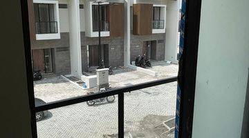 Gambar 4 Murah! Rumah Baru Central Park Juanda Di Bawah Harga Developer