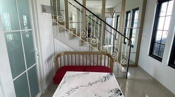 Gambar 2 Rumah 2 Lantai Premium Strategis Dan Bernilai Investasi Tinggi Di Surabaya Barat Full Furnished