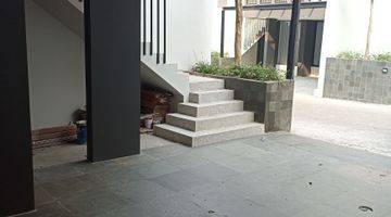 garasi/carport dalam nya membuat suasana nyaman