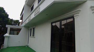garasi/carport rumah nyaman untuk orang tua