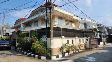 Gambar 1 Dijual Rumah Green Garden, SHM, 3,5 Lantai