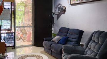 Gambar 4 Rumah 2 Lantai Semi Furnished di Casa Jardin, Jakarta Barat