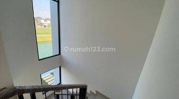 Gambar 3 Langka ! Rumah PIK 2 view danau uk. 8x15 brand new 