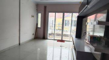 Gambar 1 Dijual rumah semi furnished Taman palem Lestari 3 Lantai