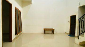 Gambar 2 For Rent At Tebet Prime Area ( Baru Renovasi )