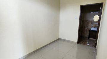 kamar mandi dijual rumah siap huni di