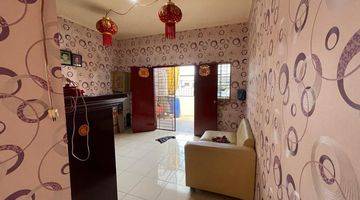 ruang tamu dijual rumah bangunan 3 lantai