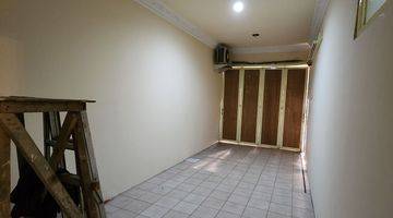 garasi/carport dijual cepat rumah siap huni