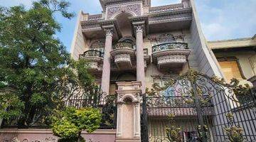 tampak depan rumah bagus furnished di katamaran
