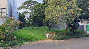 tampak depan tanah di royal orchard siap