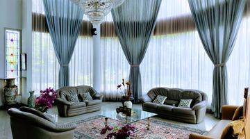 ruang tamu rumah semi furnished di jl.