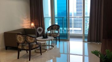 ruang keluarga apartemen the kensington royal suites