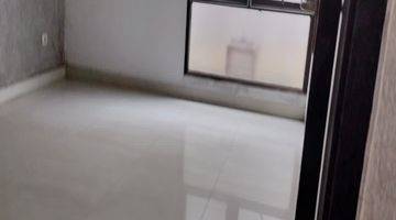 Gambar 3 Rumah 2 Lantai Di BSD Dalam Perumahan Semi Furnished