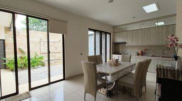 Gambar 2 Rumah Bagus 2 Lantai Semi Furnished di Allevare, Tangerang