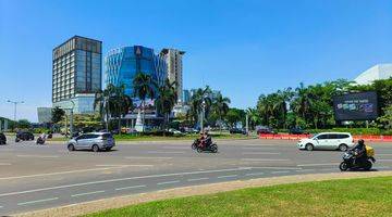 Gambar 4 Ruko Lebar 7 Meter Depan Hypermart Gading Serpong Hadap Jalan Ry