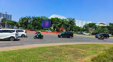 Gambar 5 Ruko Lebar 7 Meter Depan Hypermart Gading Serpong Hadap Jalan Ry