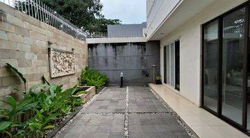 Gambar 3 Rumah Bagus 2 Lantai Semi Furnished di Allevare, Tangerang