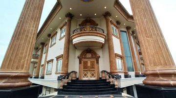 Gambar 2 Dijual rumah mewah classic Intercon kebon jeruk