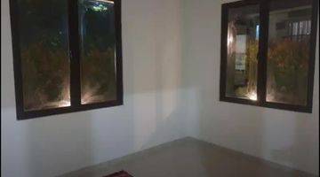 Gambar 4 Dijual Rumah Cantik 3 Lantai, Area Kota Wisata 