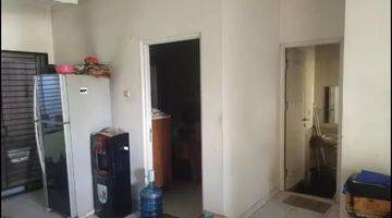 Gambar 3 Dijual Rumah 2 lantai, SHM, Area Kota Wisata