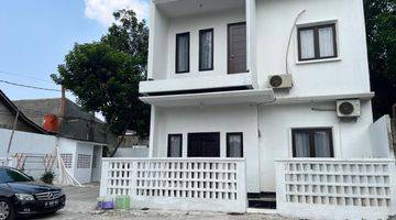 Gambar 1 Dijual rumah 2 lantai  mewah dekat SD N 01Ciangsana 