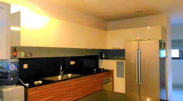 Gambar 4 Disewakan Townhouse Full Furnished, Lokasi Strategis Jalan Ampera