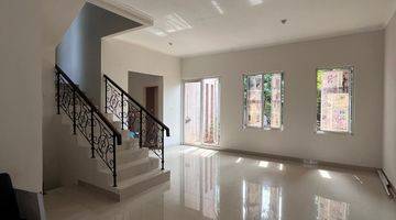 Gambar 2 Dijual Rumah di Trimezia
Gading Serpong
