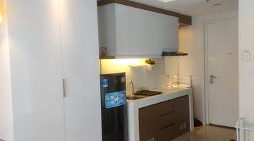 Gambar 2 Apartemen THE BREEZE type Studio Fully Furnished