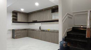 Gambar 4 Dijual Rumah Cluster Classic Modern Rooftop di Jagakarsa Jakarta