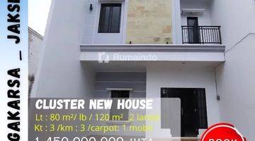 Gambar 1 Dijual Rumah 2 lantai di Jalan jagakarsa jakarta selatan 