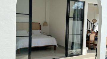 Gambar 3 Rumah 2 Lantai Baru Furnished SHM di Mumbul Benoa, Badung