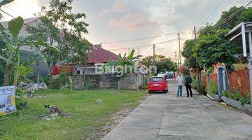 Gambar 1 TANAH LUAS DIPINGGIR JALAN PERUMAHAN