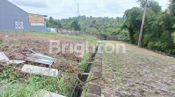 Gambar 2 TURUN HARGA TERJUN BEBAS  TANAH DATAR  POSISI HOOK DALAM CLUSTER PERUMAHAN ELIT SEPINGGAN PRATAMA