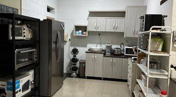 Gambar 2 Rumah Bagus Siap Huni di Regency Melati Mas, Tangerang Selatan, Semi Furnished, SHM