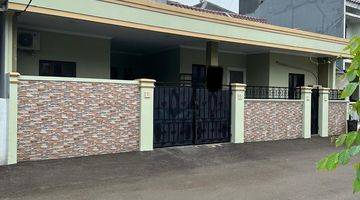 Gambar 1 Rumah Bagus Siap Huni di Regency Melati Mas, Tangerang Selatan, Semi Furnished, SHM