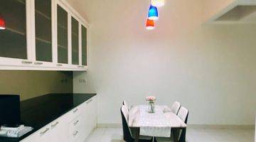 Gambar 3 Rumah 2 Lantai Bagus di Puspita Loka Bsd, Tangerang, Shm, Semi Furnished