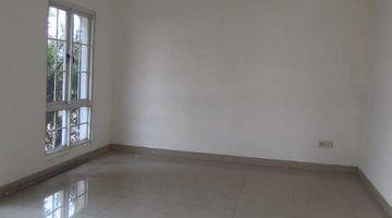 Gambar 2 Rumah Kontrakan 2 Lantai, Bagus, Unfurnished, di Cluster Menaggio, Tangerang