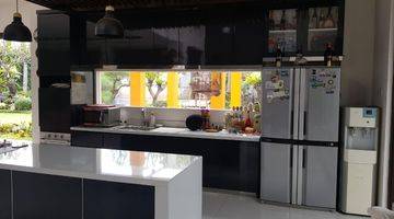 Gambar 4 Rumah Furnished Ada Swimpool Nya Di Taman Giri Loka Bsd City .l3n