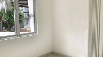 Gambar 4 Rumah Hook Bagus Unfurnished di Legenda Wisata, Jakarta Timur