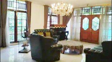 Gambar 4 Rumah 2 Lantai Semi Furnished  dengan private pool di Tebet, Jakarta Selatan