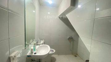 Gambar 5 Dijual Rumah Semi Furnished Siap Huni Di De Latinos BSD MY13111