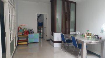 Gambar 4 Rumah Cakep Semi Furnished di Taman Kopo Indah 2