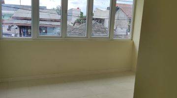 Gambar 4 Dijual Rumah SHM 2lt di Cengkareng Jakarta Barat