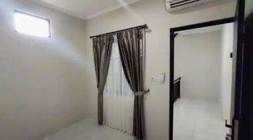 Gambar 4 Rumah 3 Lantai Baru Semi Furnished di Pejaten, Jakarta Selatan